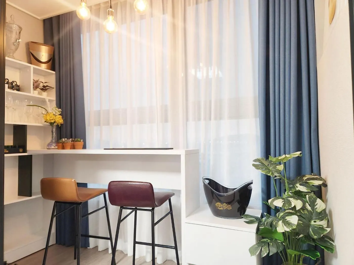 Incheon Airport, Songdo, Cheongra, Inha Univ Hospital Aparthotel