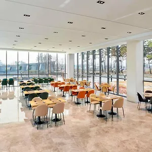 4* מלון Ibis Styles Ambassador Airport T2