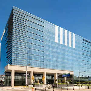 4* Otel Golden Tulip Airport