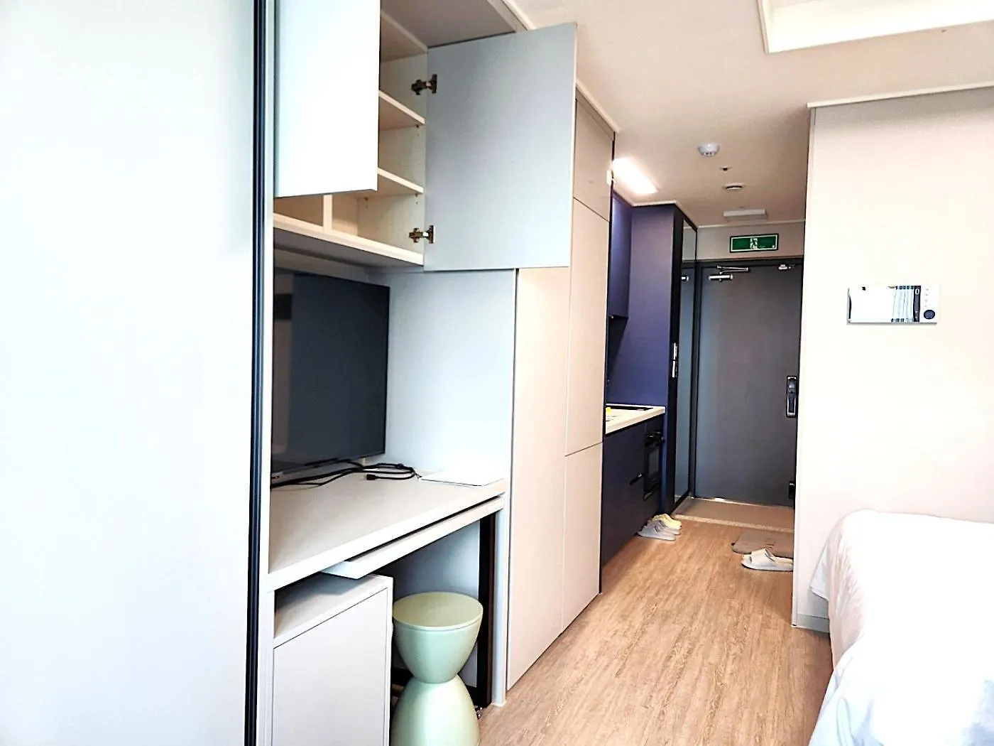 Incheon Airport, Songdo, Cheongra, Inha Univ Hospital Aparthotel South Korea